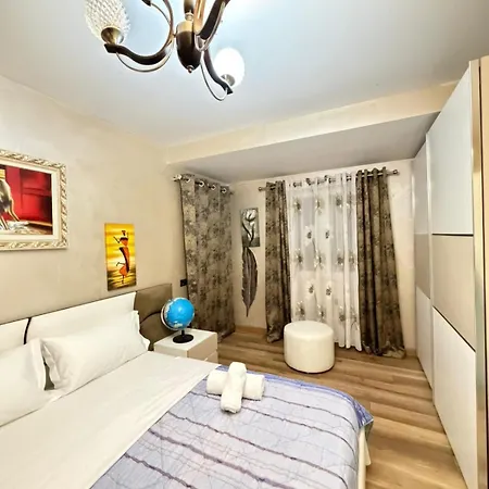 Luxury 6 Near Square 21 Apartmán *